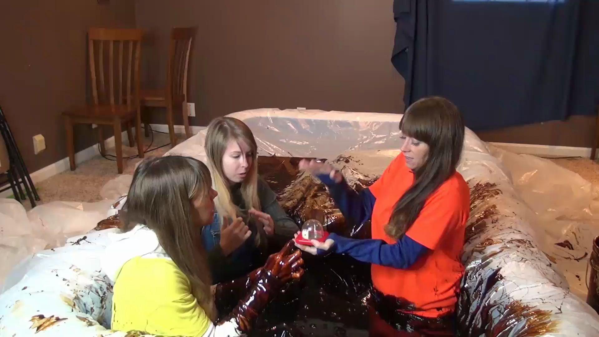 3-girl-molasses-pool-sink-game_main.jpg
