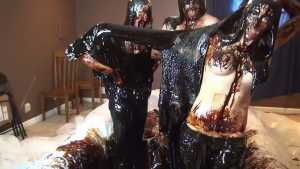 3-girl-molasses-pool-sink-game_20.jpg