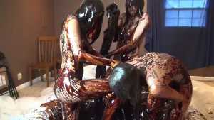 3-girl-molasses-pool-sink-game_24.jpg