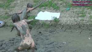 ariel-and-jayce-go-from-tanning-to-muddy