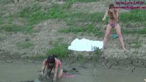 ariel-and-jayce-go-from-tanning-to-muddy