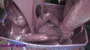 arieljayce-tackle-the-tub-of-goo-togeth_
