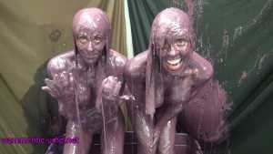 arieljayce-tackle-the-tub-of-goo-togeth_