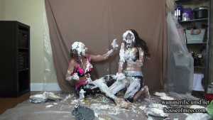 girls-day-heavy-petting-super-messysex_7