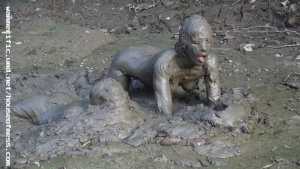 girls-just-wanna-have-mud-in-hunters-pub