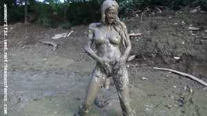girls-just-wanna-have-mud-in-hunters-pub