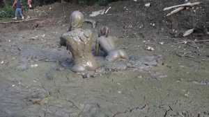 girls-just-wanna-have-mud-in-hunters-pub