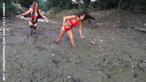 girls-just-wanna-have-mud-in-hunters-pub
