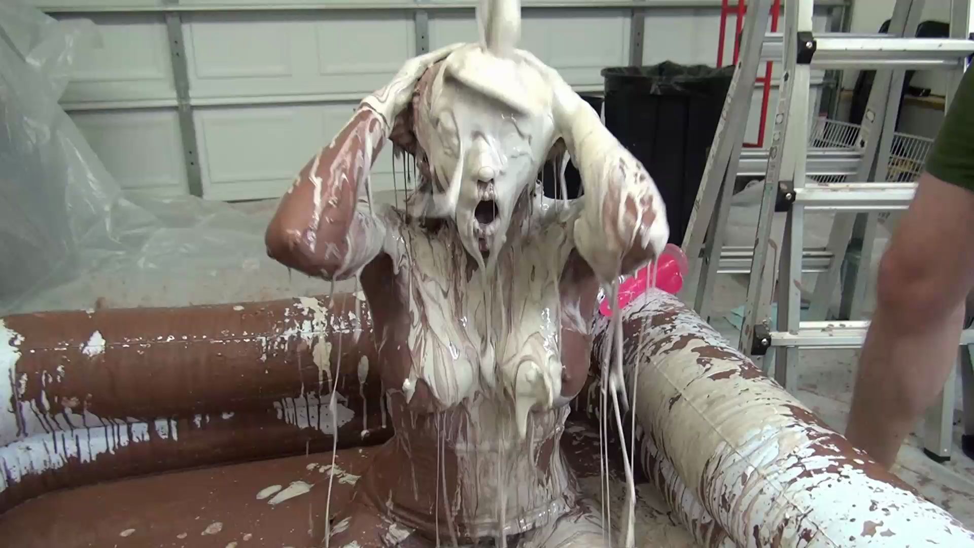 indoor-mud-pool-sexy-lingerie-and-huge_m