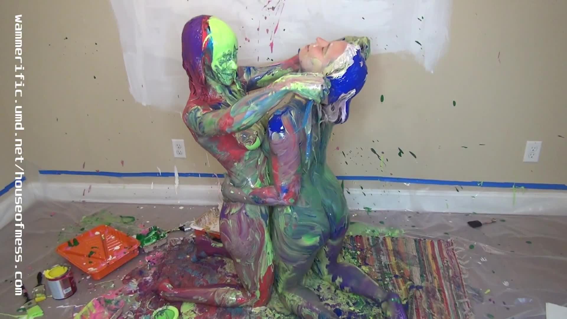 jenna-paints-walls-then-me-paint-war_mai