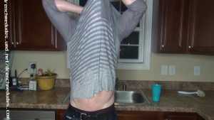 rod-takes-washing-dishes-very-seriously_